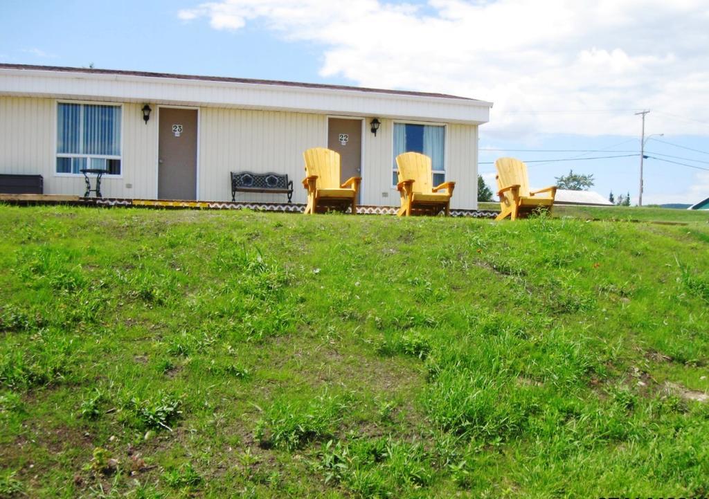 Motel De La Pointe Aux Bouleaux Baie-Sainte-Catherine Exteriér fotografie