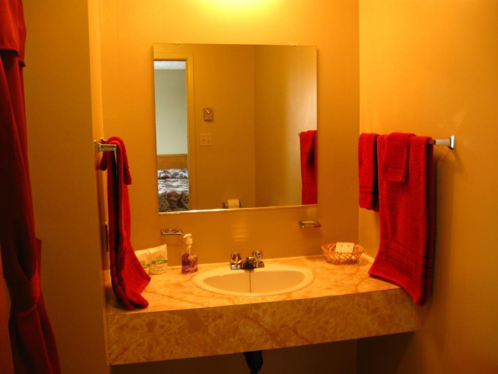 Motel De La Pointe Aux Bouleaux Baie-Sainte-Catherine Pokoj fotografie